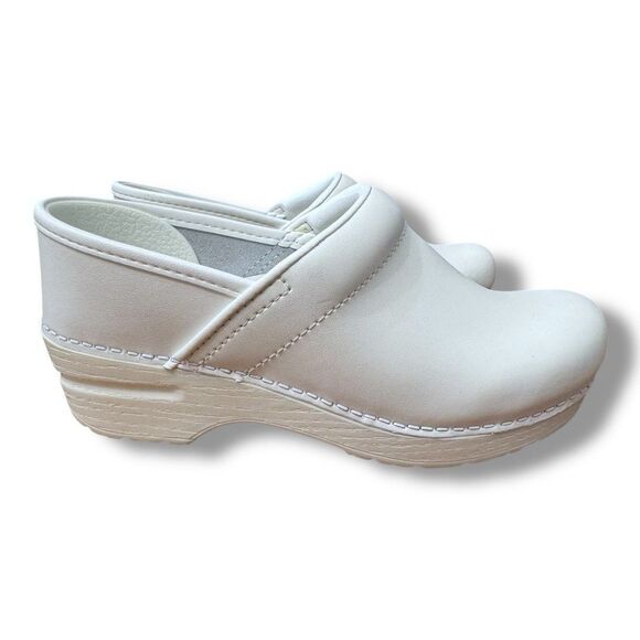 Dansko White Leather Professional Clogs Shoes Clean Medical Women’s US 5.5 EU 36 - Picture 1 of 11